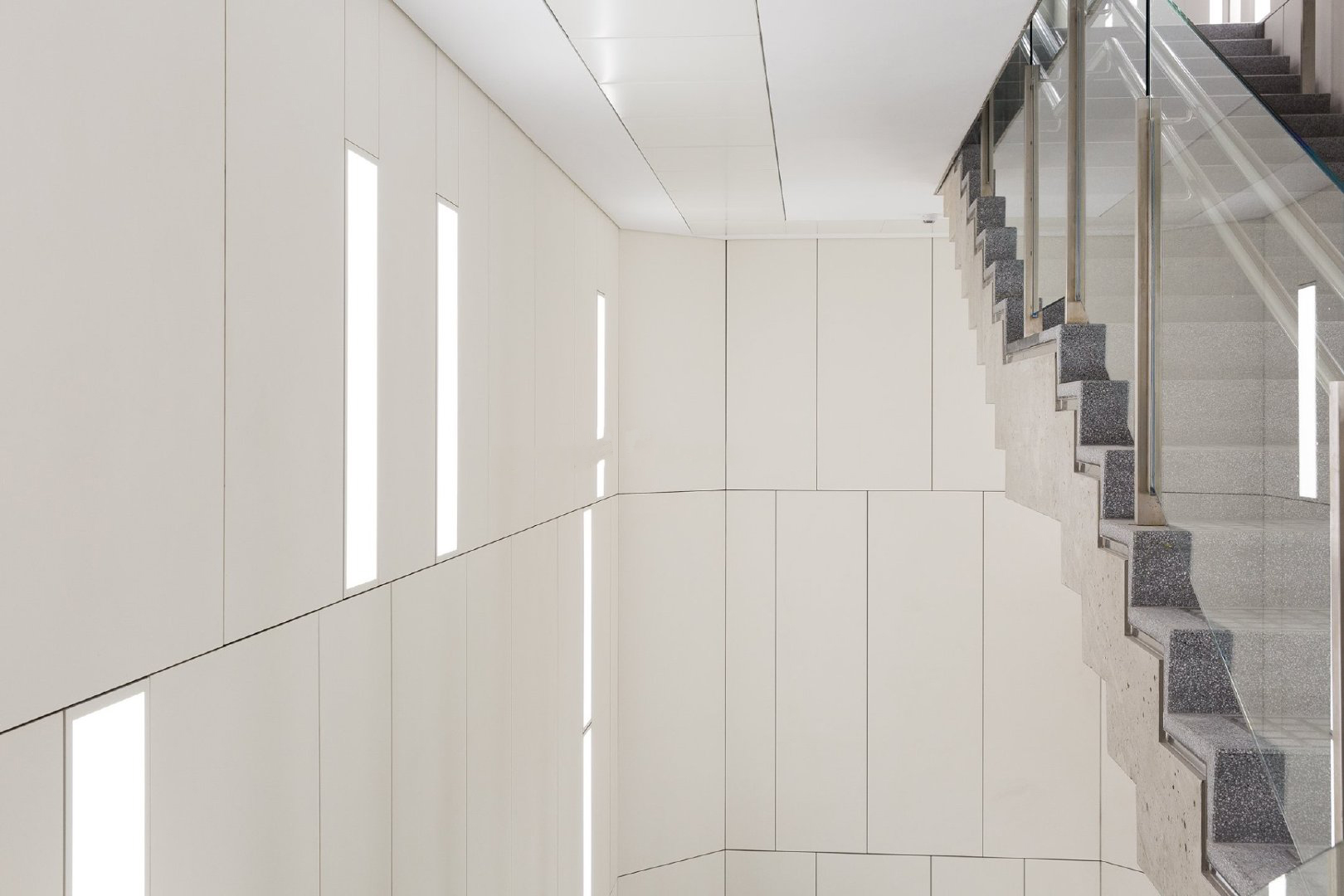 a7e660cagy1g4fi7s9g3nj21900u07ce