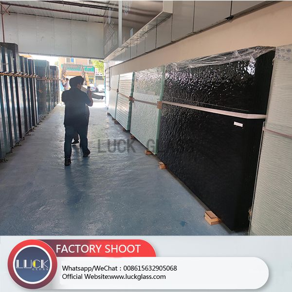 Wholesale Prices Customized Decorative Glass Art Textured Shower Glass Tempered Patterned Glass